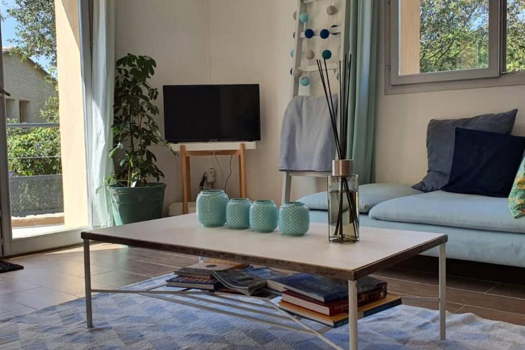 Villa Pierre Blanche Le Calme A 5Mn Du Centre Ville Nîmes Extérieur photo