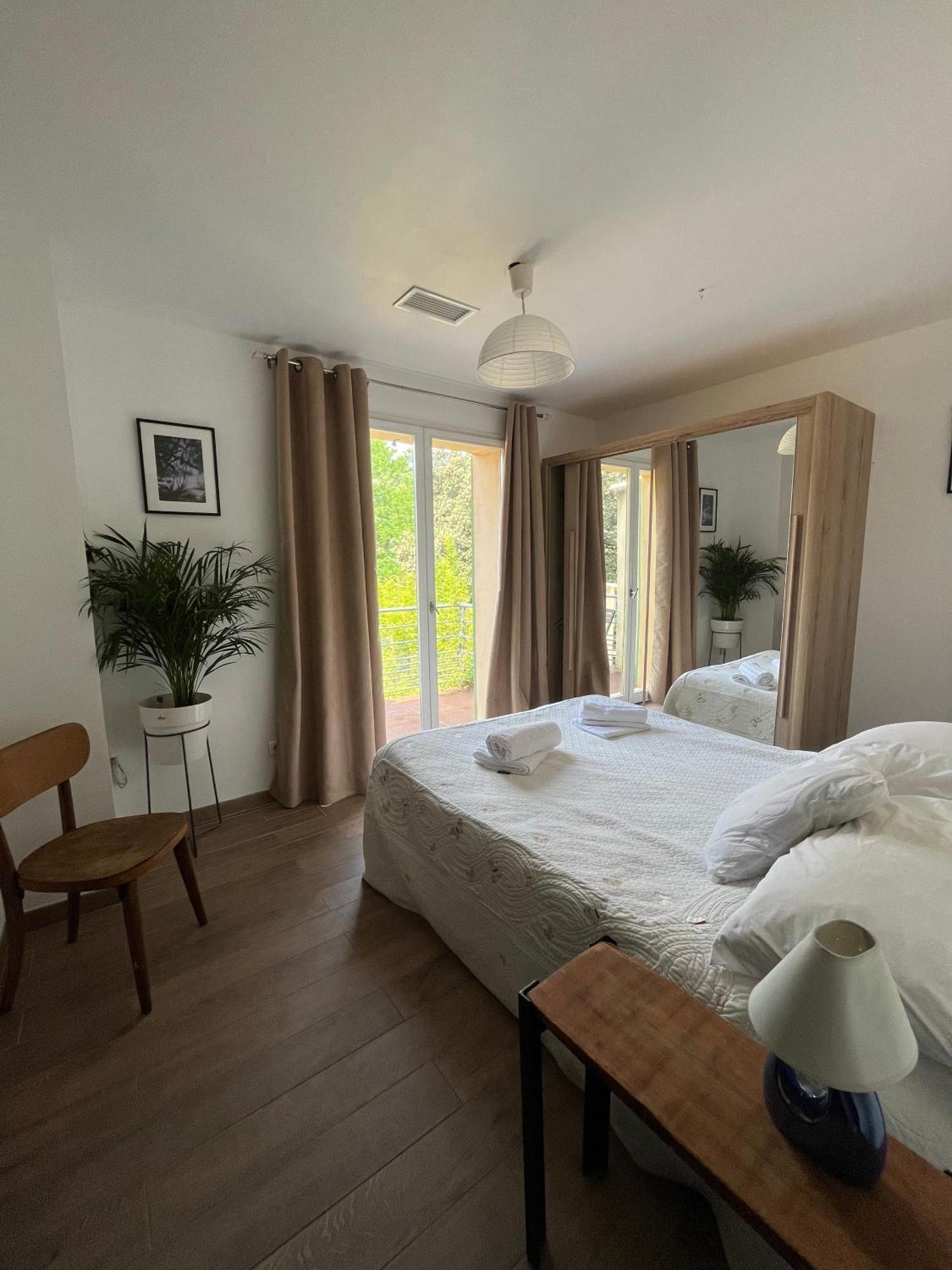 Villa Pierre Blanche Le Calme A 5Mn Du Centre Ville Nîmes Extérieur photo